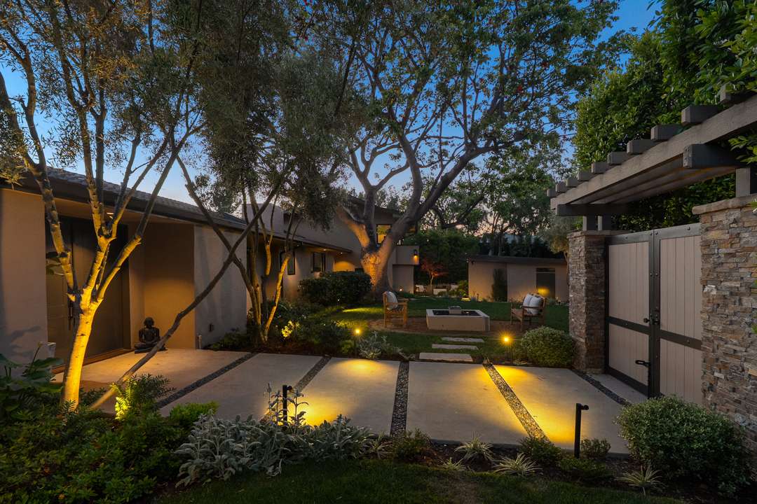 Hollywood Hills Home courtyard