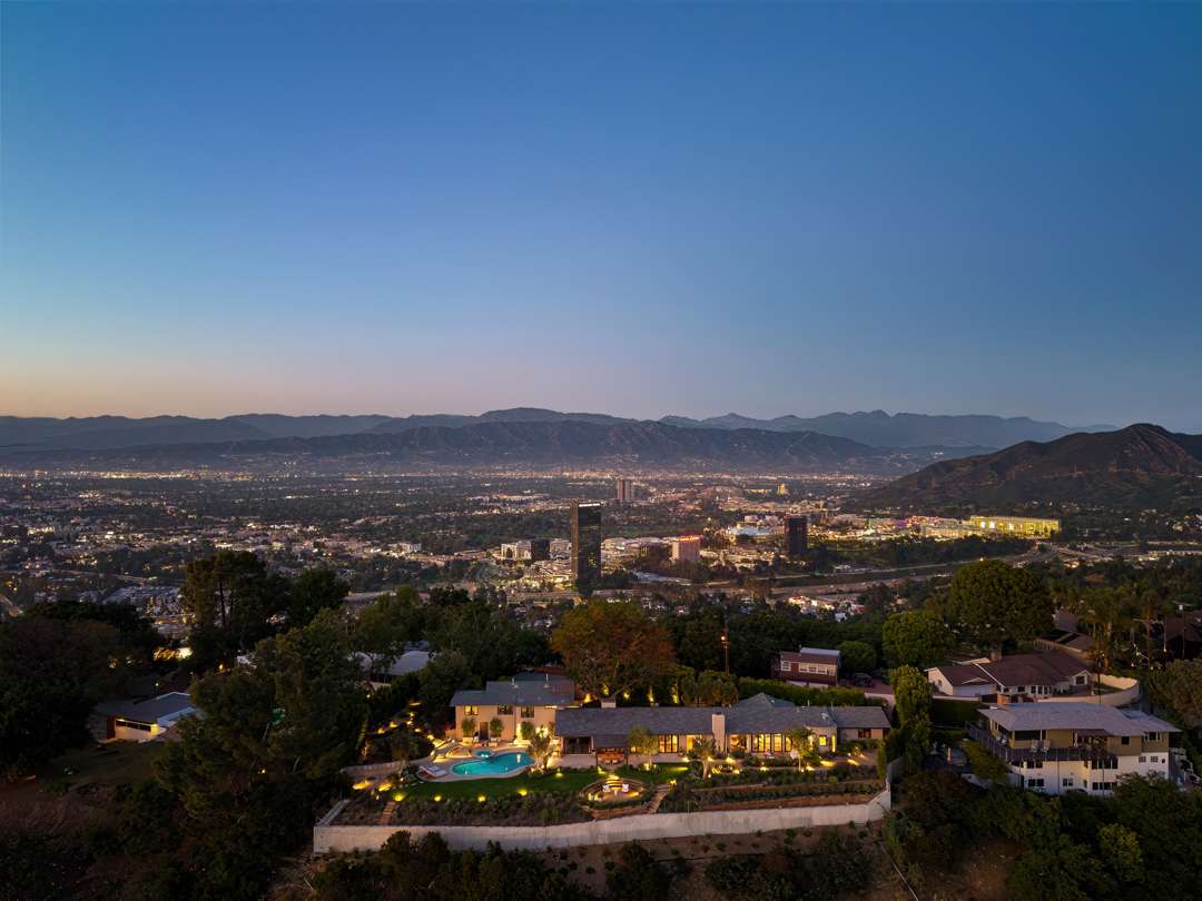 Chris Evans r Hollywood Hills Home from above