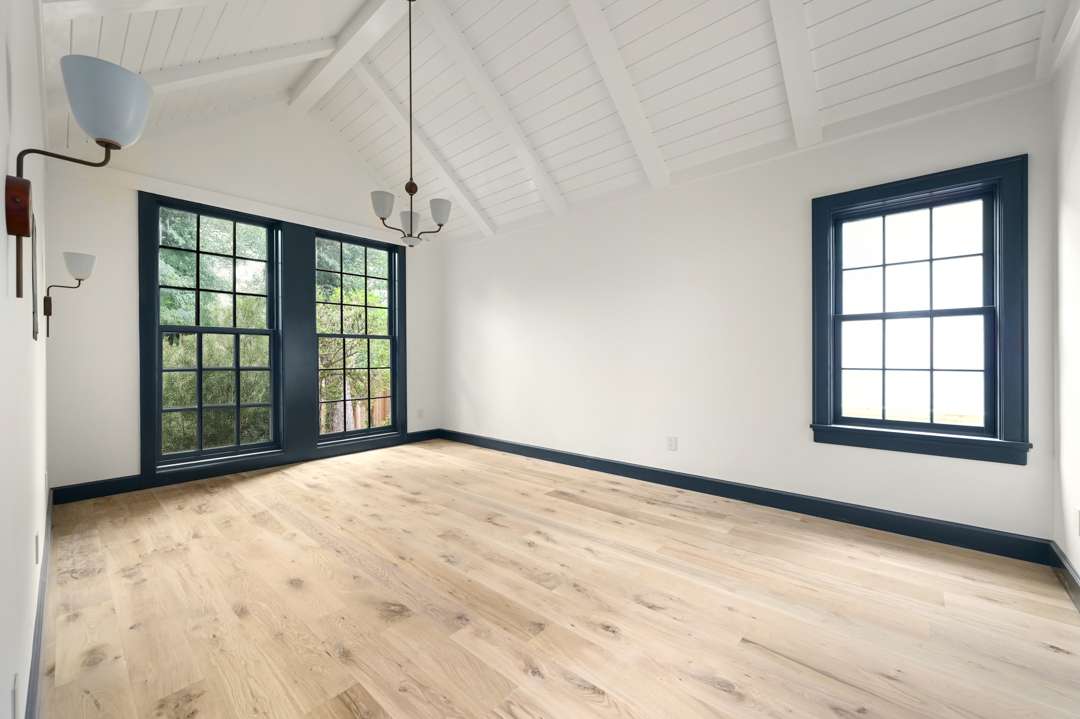 Bright, spacious room with classy light fixtures