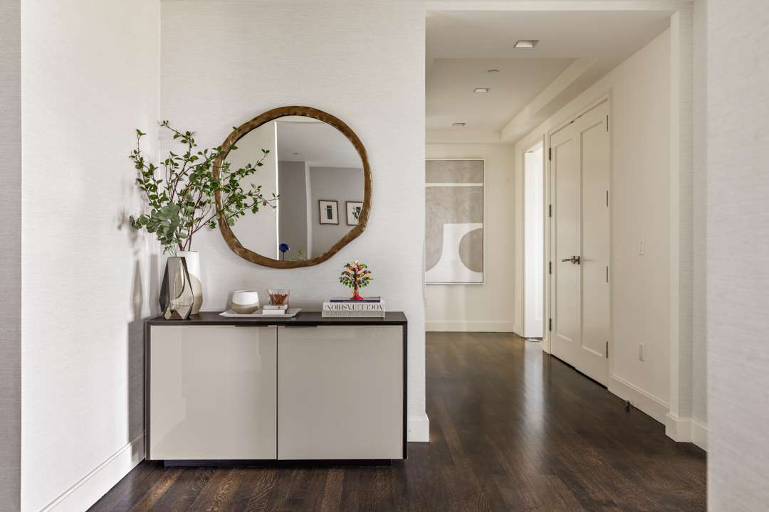 A sophisticated niche in a spacious hallway