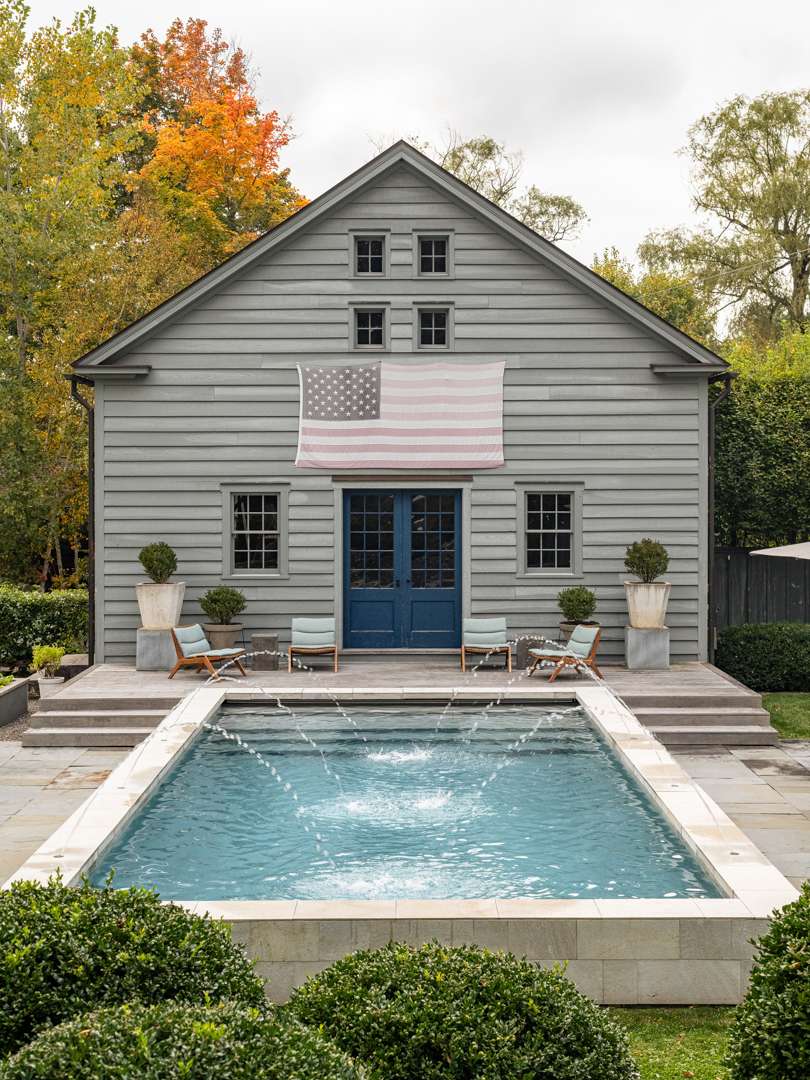 Modern pool with fountain technology