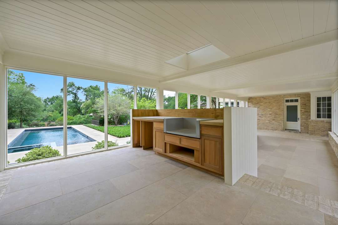 Outdoor patio with bar area