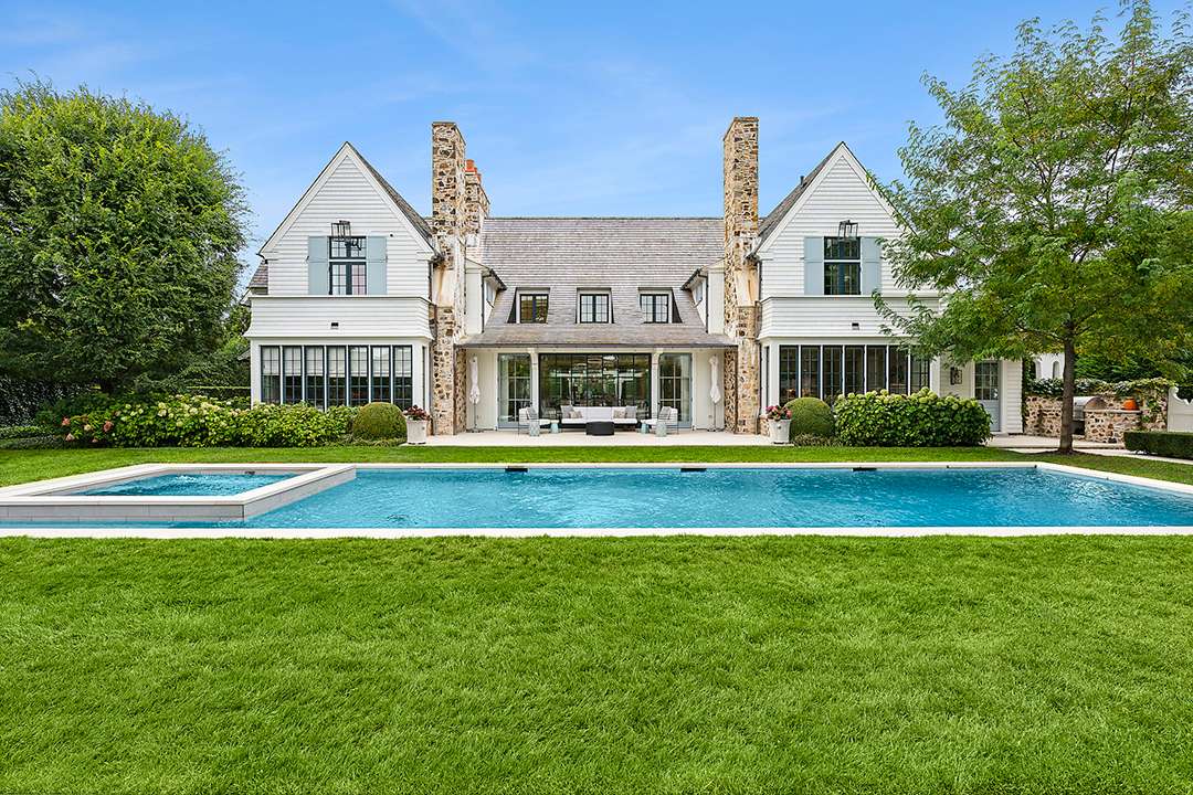 Hamptons mansion poolscape