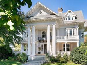 Inside a Grand and Ornate Standalone Brooklyn Manor Asking $12.5M