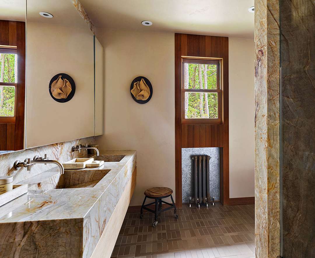 Remarkable 3D artwork hung in bathroom