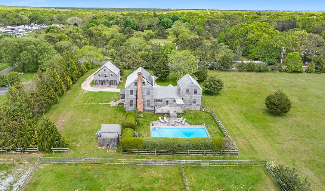 Drone shot Quogue mansion