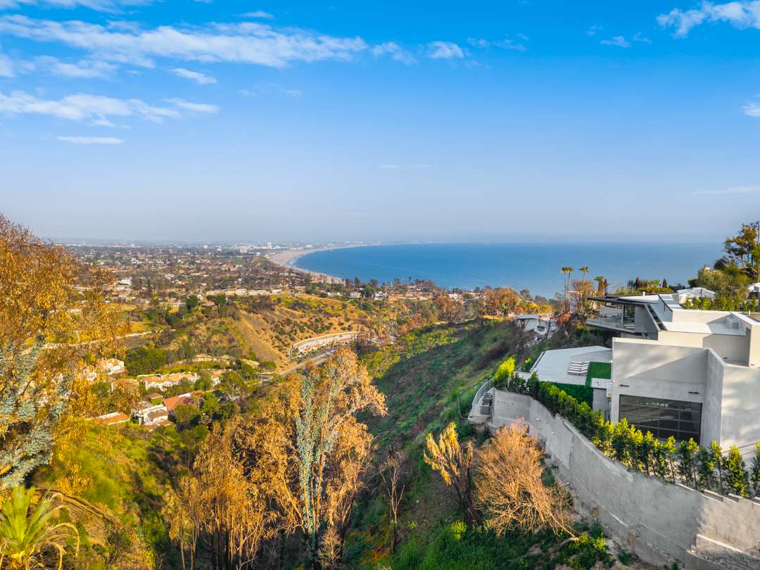 Drone shot of Pacific Palisades mansion