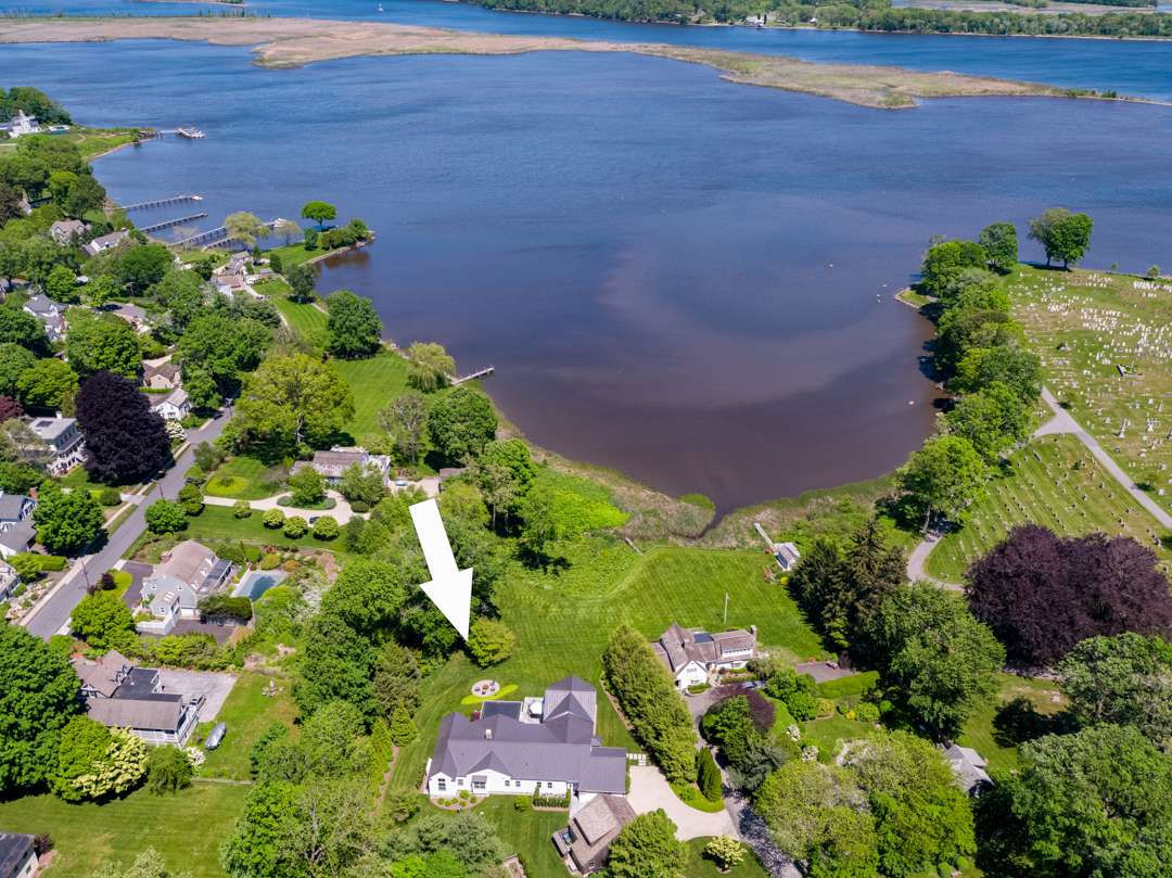 Essex, Connecticut riverfront house