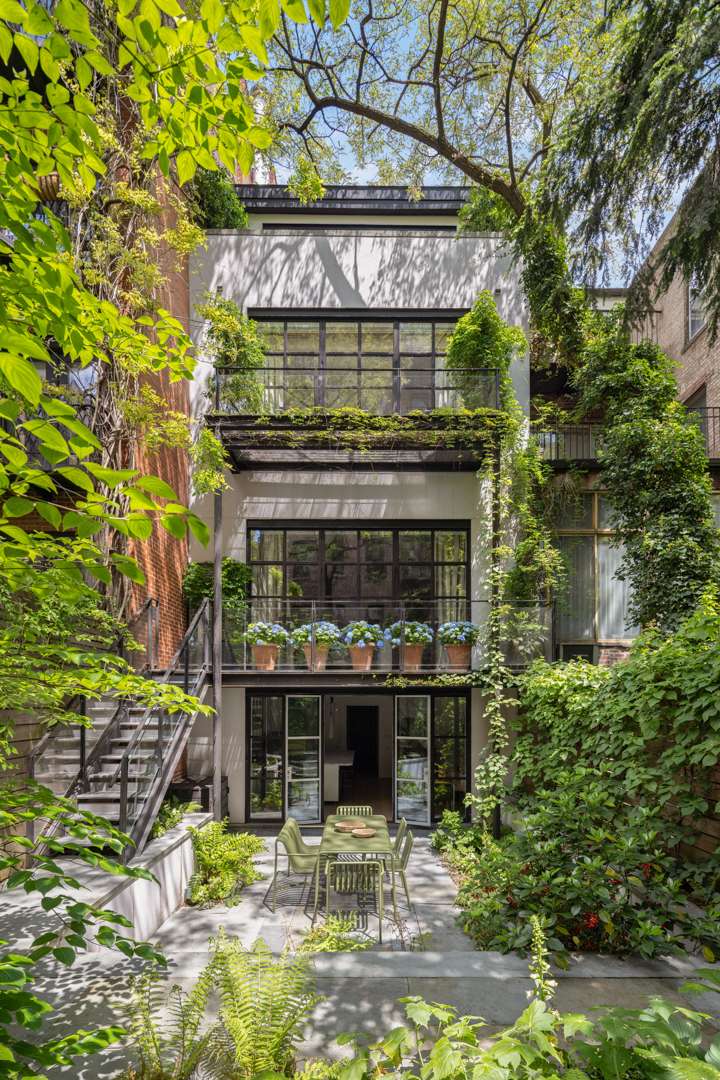 Outside Chelsea townhouse with gardens