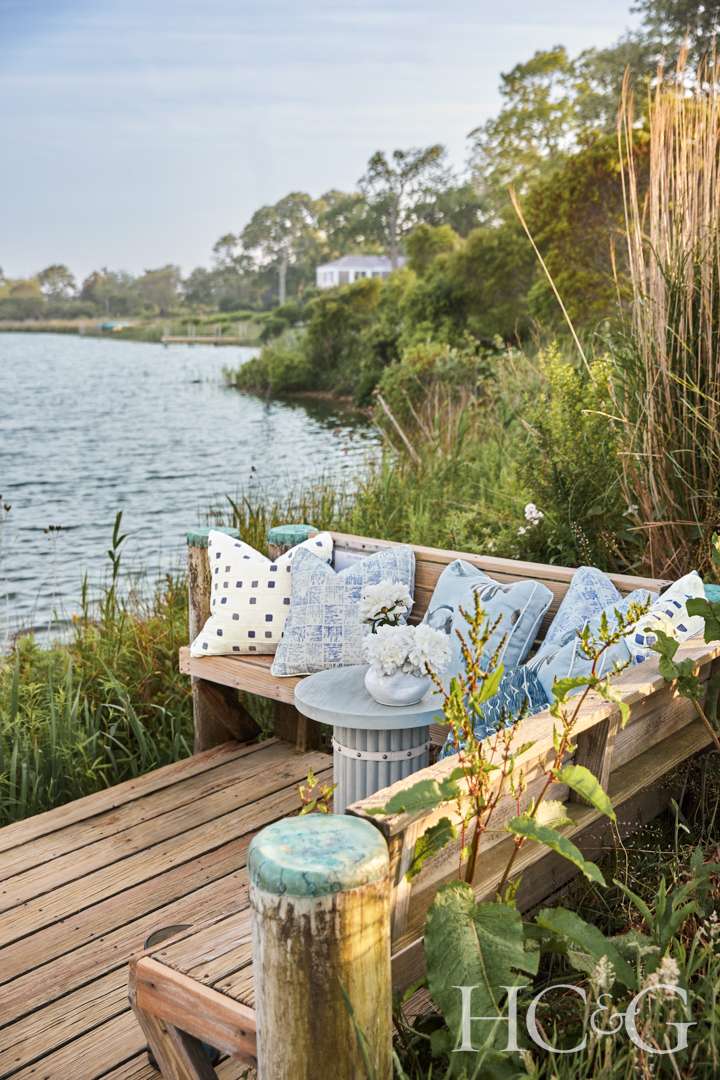 Hamptons Home Dock Bench with Blue Pillows