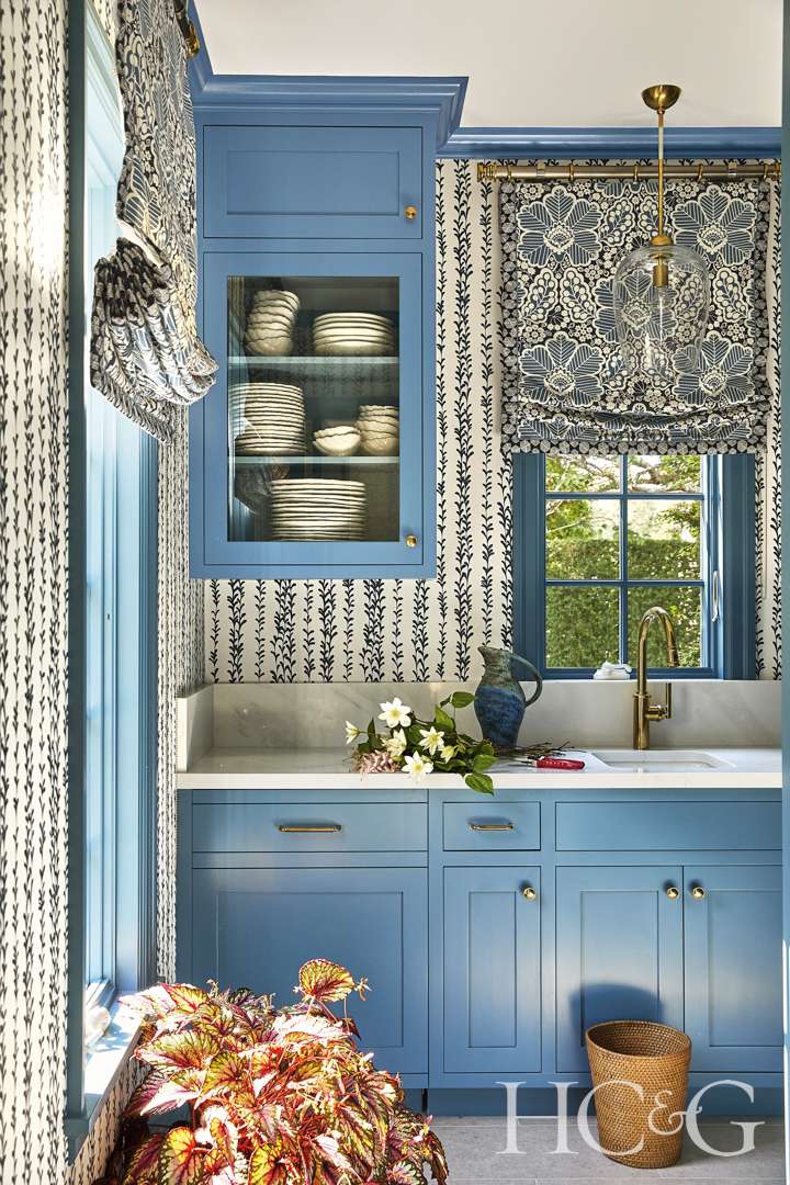Hamptons home blue and white pattered kitchen