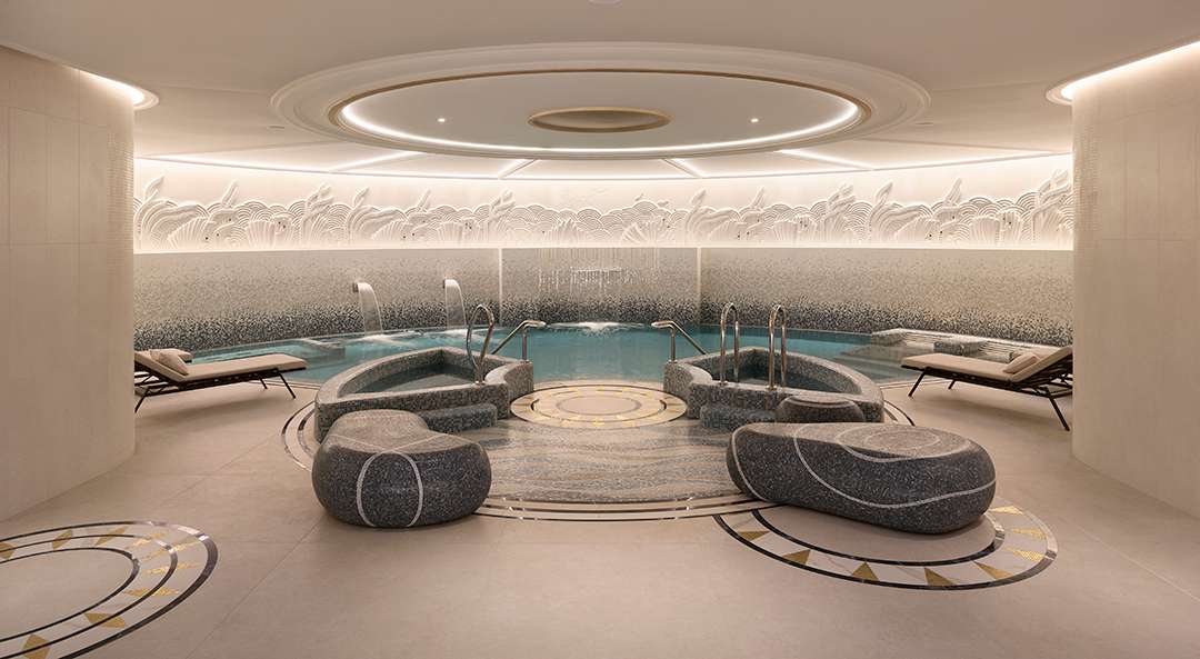 Le Provençal indoor pool and jacuzzis