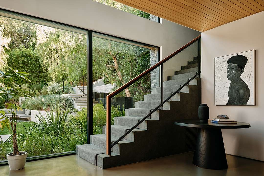 Lizzo's black and grey foyer