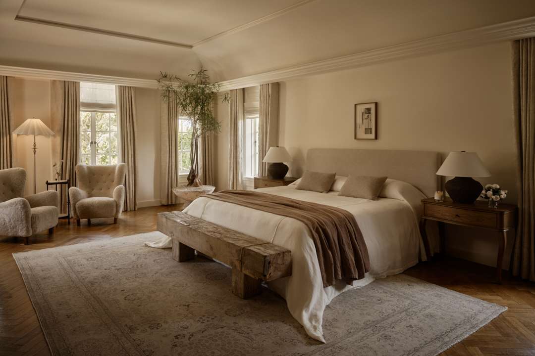 Beverly Hills home's bedroom