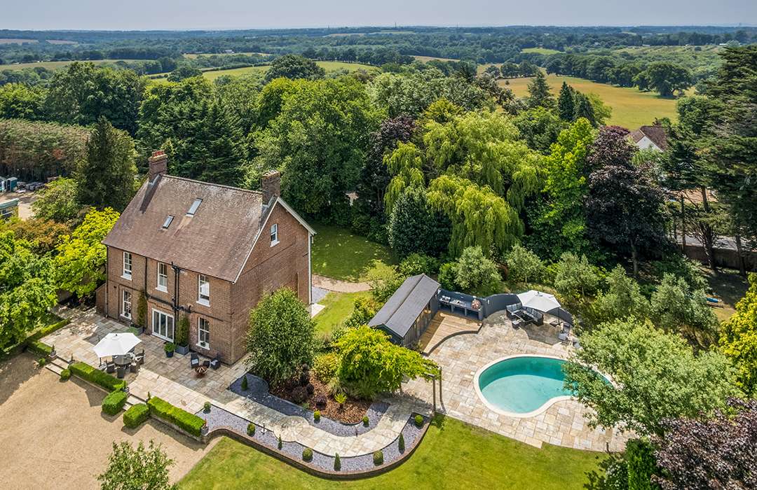 Actor Desmond Llewelyn of ‘James Bond’ Fame Long Owned This Splendid East Sussex Compound New to Market