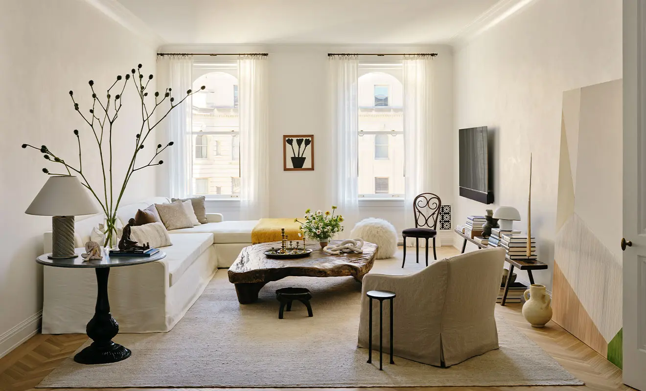 Tour an Airy Upper West Side Apartment in an Iconic Pre-War Building