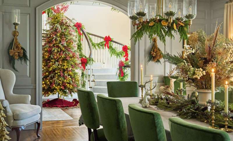 Christina Roughan Dreams Up a Christmas Wonderland for Longtime Clients