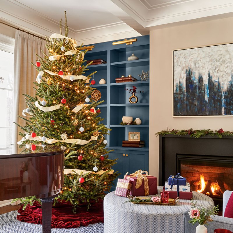 Inside a Newly Built New Canaan Home, Styled for the Holidays