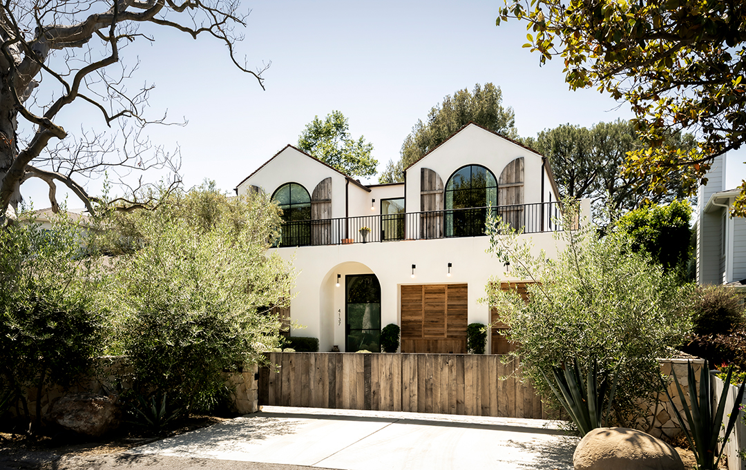 Back-to-Back World Series Champion Freddie Freeman Sells Stylish Studio City Home at a Loss