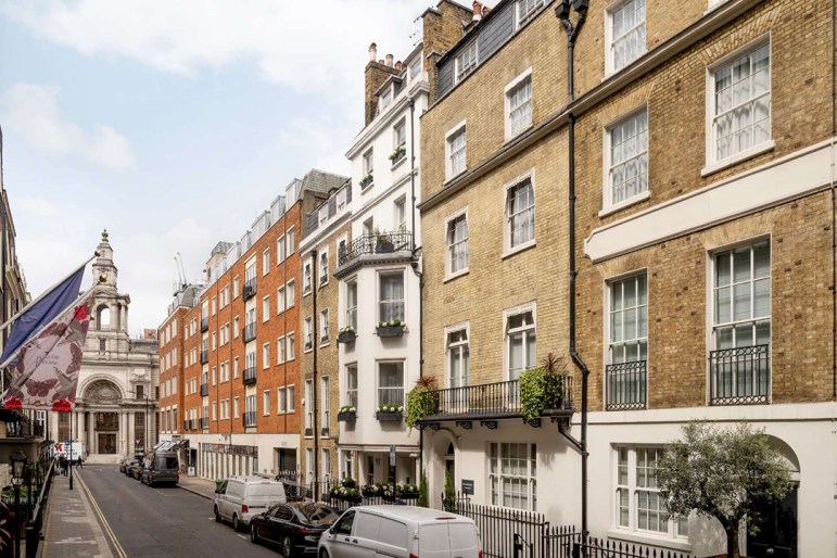 Oscar Wilde Once Lived at This Circa-1730s Mayfair Townhouse Newly Listed for £14M