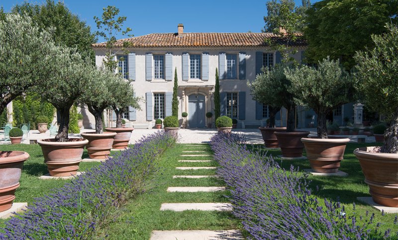 Le Mas d’Anez: A Provençal Estate by Art and Antique Collectors Susan & Wolfgang Hofherr
