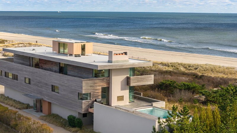 Late Diamond Mogul's Meticulously-Designed Beachfront Bridgehampton Modern Seeks $45M