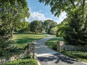 A Stately Residence in Darien’s Prestigious Tokeneke Neighborhood Lists for the First Time in 54 Years