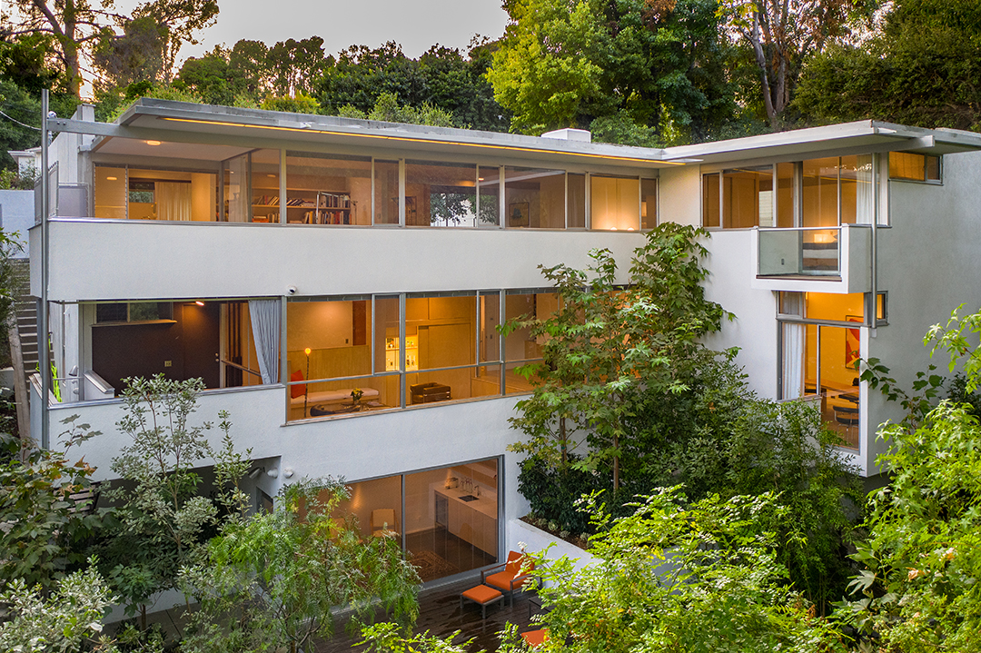 A Richard Neutra Stunner Restored by Its Architect Seller Lists in L.A. for the Second Time Ever