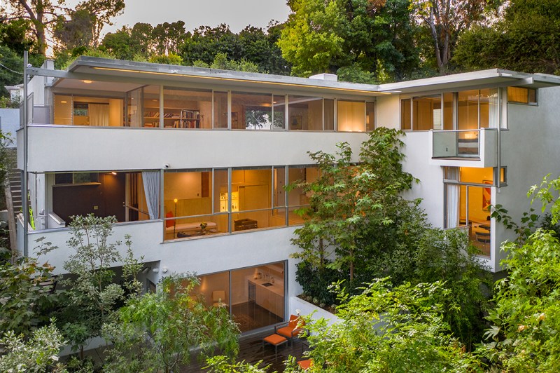 A Richard Neutra Stunner Restored by Its Architect Seller Lists in L.A. for the Second Time Ever