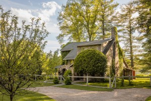 This 100-Year-Old Catskills Cottage Built by Painter Paul Arndt Wants $4.25M