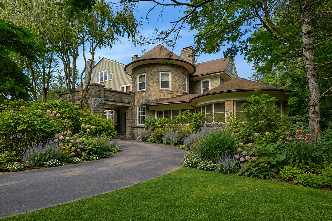 Broadway’s Famous Dolly Sisters Built This White Plains Manor, Now Asking $2.8M, As Their Summer Getaway
