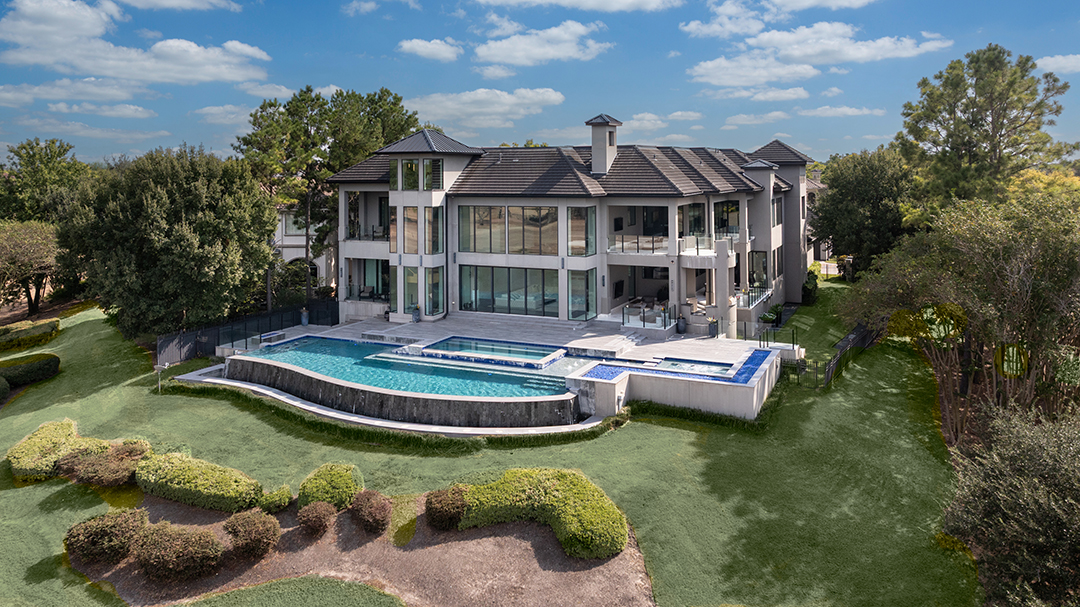 NBA Legend Nick Van Exel’s Former Lakefront Mansion in Texas Lists for $12M