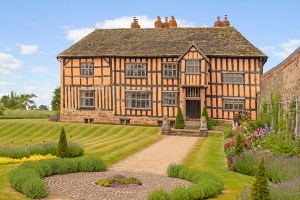 A Prestigious 16th-Century Cotswolds Estate Comes to Market for £3.5M
