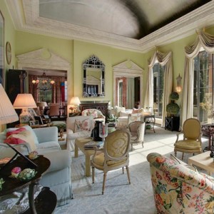 Secretary of Commerce Wilbur Ross Lists His Billionaire&rsquo;s Row Penthouse at a Loss