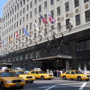 Airbnb Creates Memorable Celebrity Experiences in NYC with Sarah Jessica Parker and Ansel Elgort