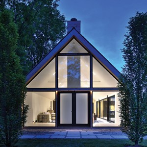 The Insiders' Views on Living in a Glass Home