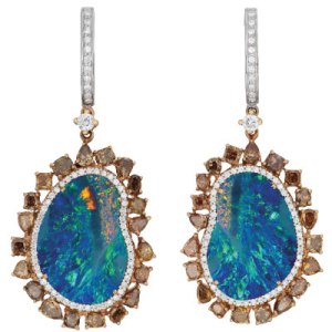 5 Accessories for Your Next Summer Soir&eacute;e