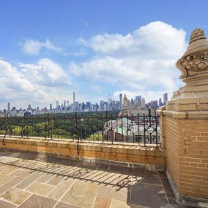 Bob Weinstein Sells Yet Another Manhattan Property with Little Gain