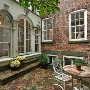 New York&rsquo;s Storied &lsquo;Aaron Burr House&rsquo; Has Found a Famous Buyer