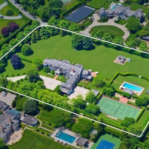You Can Now Take a Helicopter to Tour Hamptons Summer Rentals