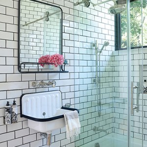 10 Big Ideas for Your Small Bathroom