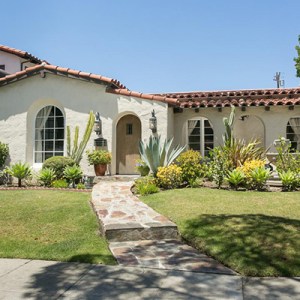 Mindy Kaling&rsquo;s Spanish-Style Home in Beverly Grove Asks $2.2M