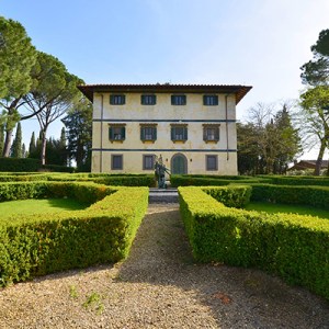 Take a Peek at This Dreamy Tuscan Villa Listed for $9M