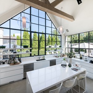 A Southampton Home with High Style Wants $9M