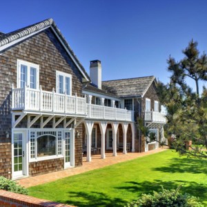 The Clintons&rsquo; Onetime Summer Home Finds a Buyer at $32.5M