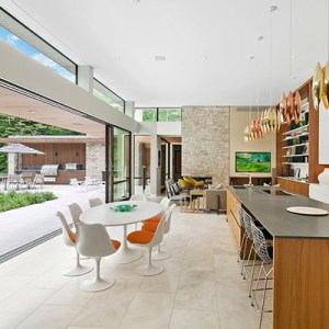 A Serene Amagansett Modern Returns to Market for a Discount