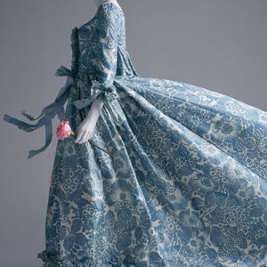 A Glimpse at Oscar de la Renta: The Retrospective at the de Young Museum