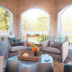 A nontraditional beach house suits a newfound passion for art