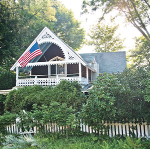 Decorator Tom Fallon&rsquo;s Carpenter Gothic Cottage on Shelter Island is a Storyteller&rsquo;s Dream
