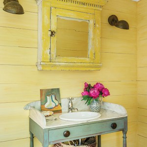 Tour a Charming English-Style Cottage in East Hampton